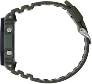 Profil montre G-Shock verte style sportif avec boîtier robuste et bracelet résine ajustable